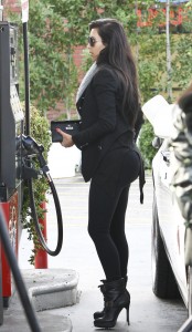 Kim_Kardashian_yindangjutun (6)