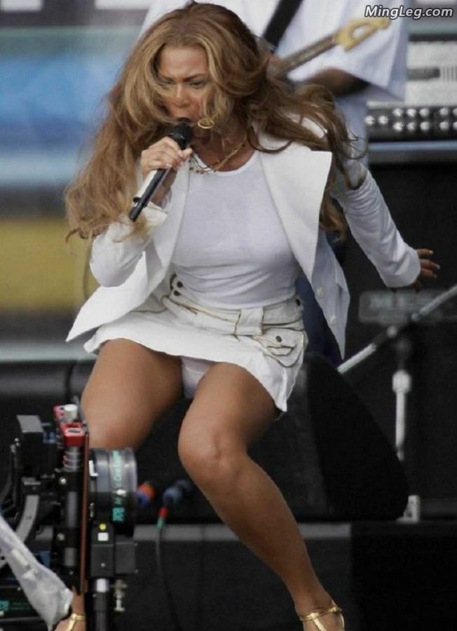 天后Beyonce Knowles超短裙露白色内内（第1张/共1张）