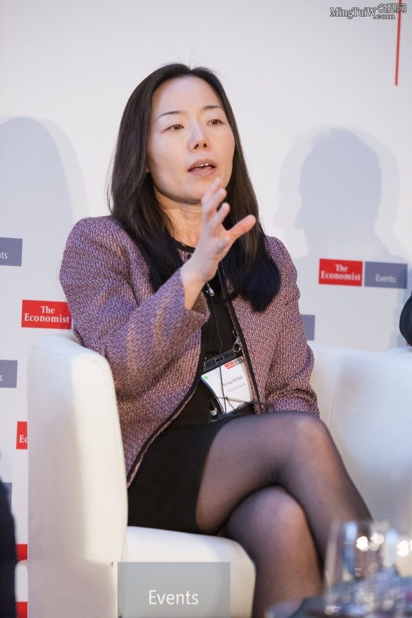 高盛公司韩国籍的美女主管Kyung-Ah Park的丝腿（第7张/共7张）