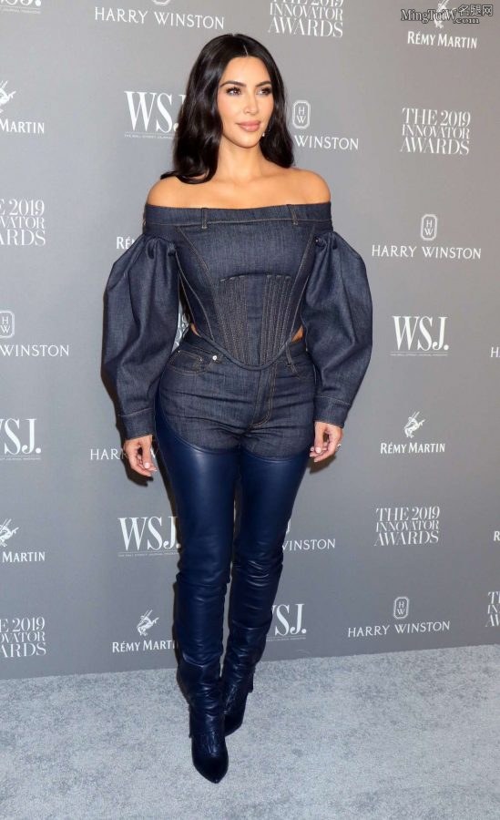 Kim Kardashian篮球般的大臀带给你强烈的视觉冲击（第8张/共16张）