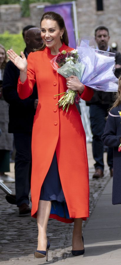 Kate Middleton腿穿丝袜配尖头高跟外出（第2张/共4张）