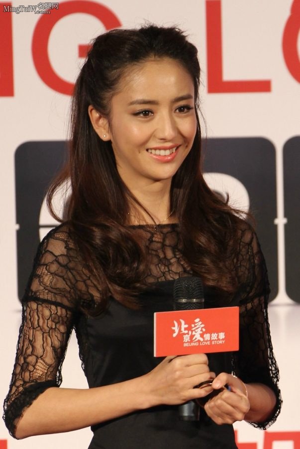 贵妇刘嘉玲+少妇佟丽娅同台比拼高跟鞋(9/18)