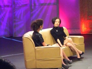 Michelle Yeoh with high heels and beautiful legs visits Luyu and has an appointment with white legs(10/10)