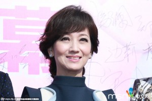 不老女神赵雅芝穿黑丝腿高跟美丽容颜