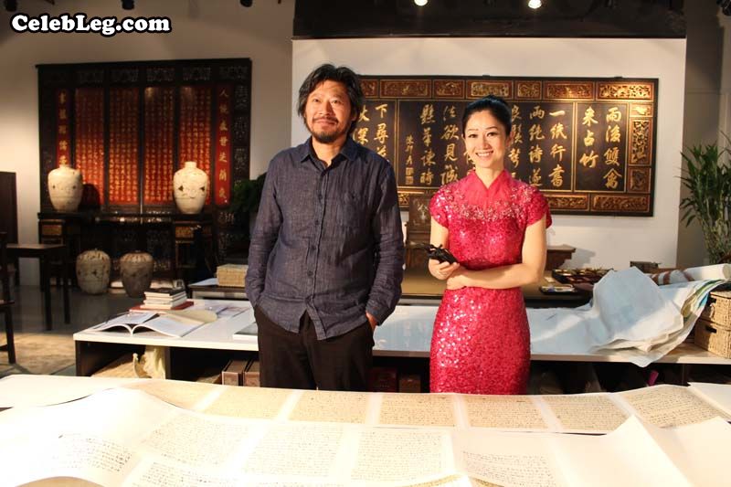 主持人兰婷穿红色旗袍曲线婀娜(4/12)