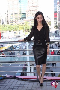 angelababy_gaogentui (5)