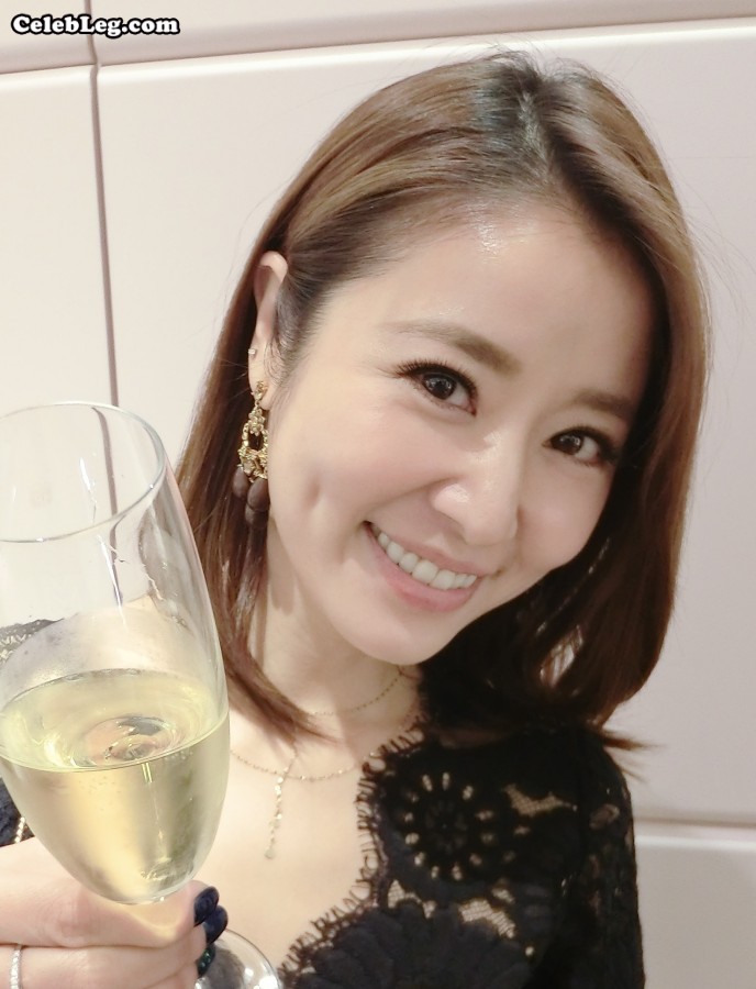 女星林心如踩尖头高跟美腿交叠坐姿太美(5/18)