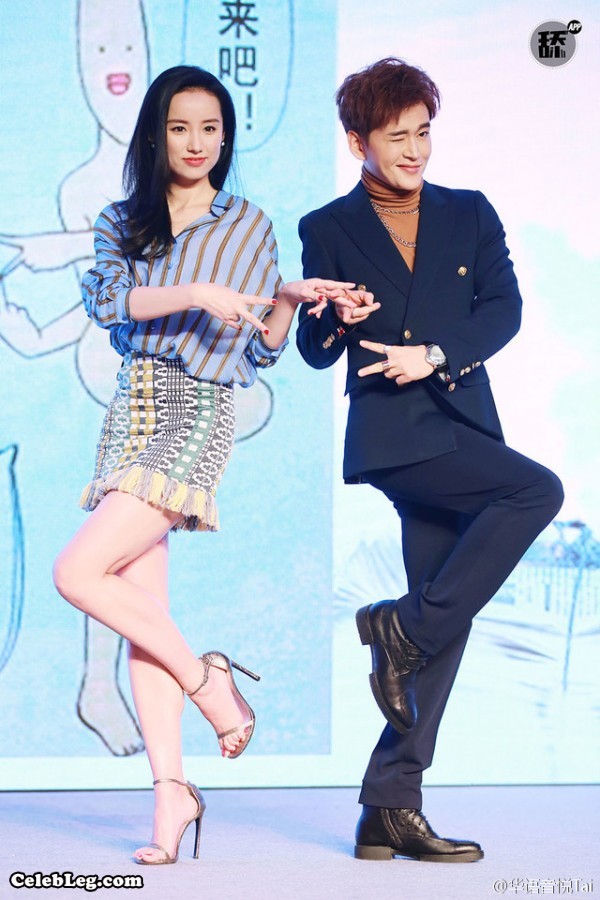 《煮妇神探》宣传李小璐和吕一的高跟美腿挑一个带走(6/25)