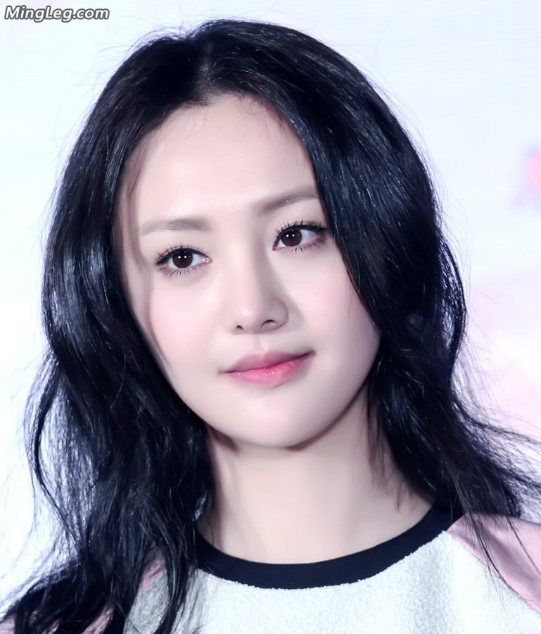 90后郑爽出席活动紧捂短裙防止走光(18/26)