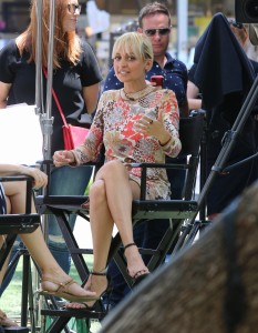 Nicole_Richie_LegsHeels (3)