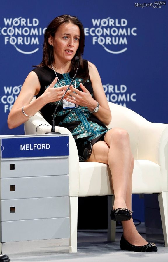 Yang Lan and the strong women in Davos with high heels(13/14)