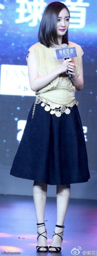 杨幂、迪丽热巴、陈数三位女星的高跟美腿想要哪个(35/44)