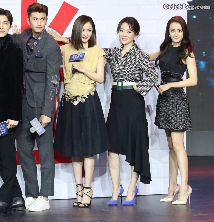 杨幂、迪丽热巴、陈数三位女星的高跟美腿想要哪个(5/44)