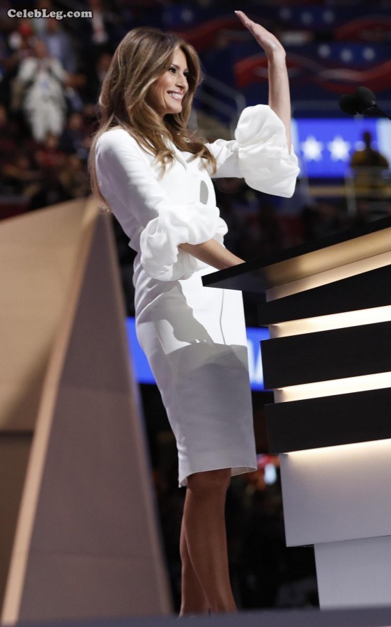 Melania Trump wears stilettos to help her husband run for president(18/20)