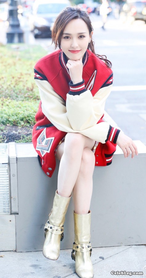 唐嫣细腿美美哒外拍摄影师幸福(3/8)