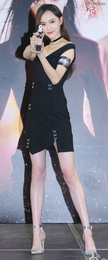 美腿细高跟唐嫣化身夺命女特工(8/17)