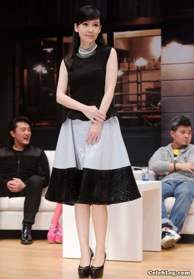大美女周慧敏美腿高跟我不嫌老(3/5)
