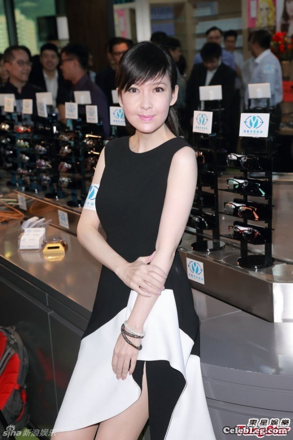 周慧敏美腿高跟露脚指头(6/9)