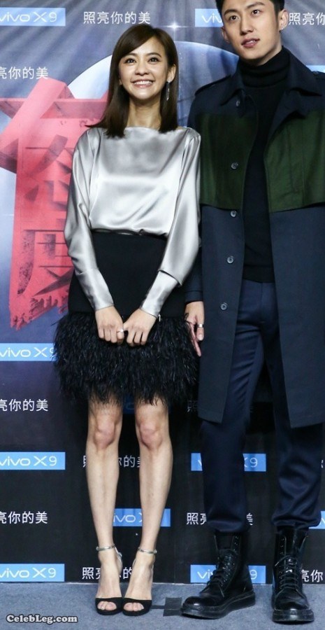 中间的熟女叫苏芒长腿不错(7/8)