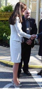 Kate_Middleton_wangfeigaogentui (5)