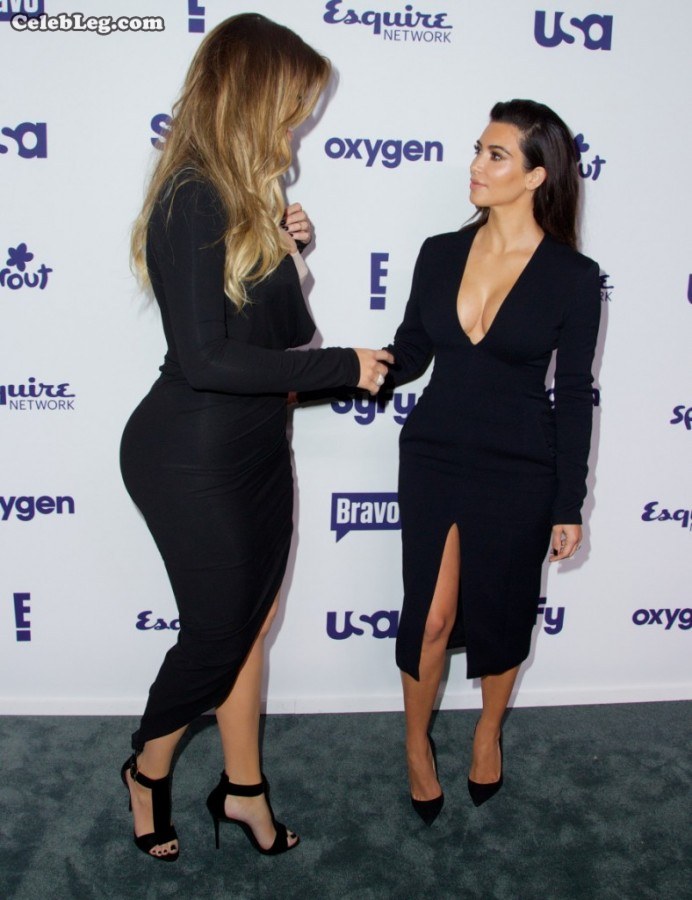 Khloe Kardashian和Kim Kardashian姐妹俩选一个按F进入(5/8)
