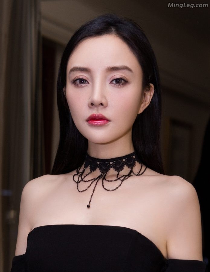 李小璐的恨天高跟性感到不要不要的(6/14)