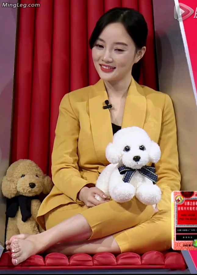 吐槽大会李小璐脱高跟鞋露脚更多镜头请看节目视频(35/41)