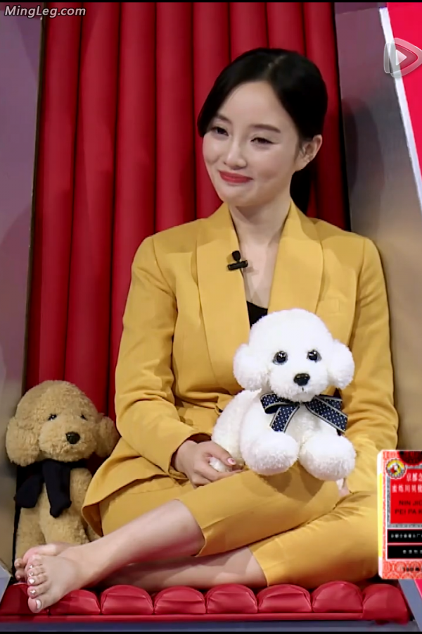吐槽大会李小璐脱高跟鞋露脚更多镜头请看节目视频(36/41)