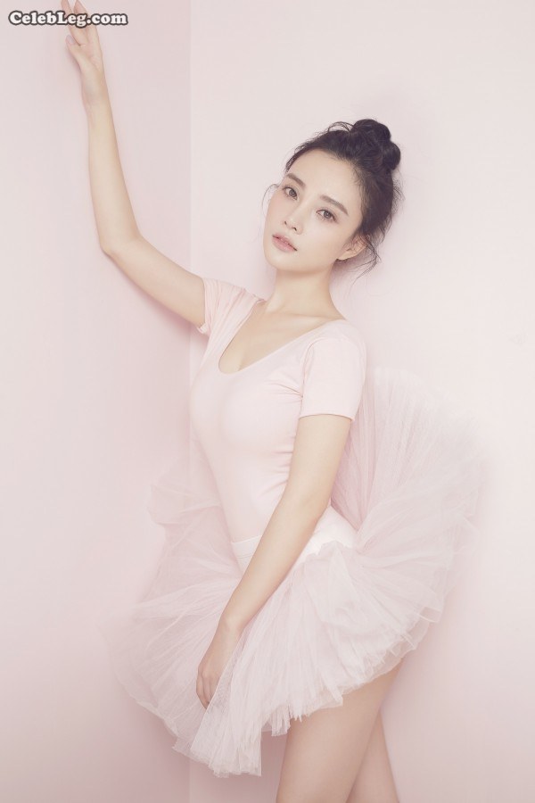 李小璐舞蹈写真不忘展示美腿(4/6)