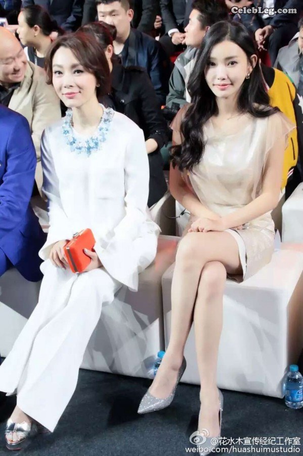 The picture quality of Tong Fei's beautiful legs in promotional activities is blurry(1/4)