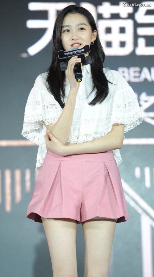97年女星关晓彤美白长腿(4/18)