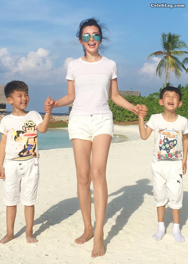 李冰冰短裤玉腿美足(3/4)