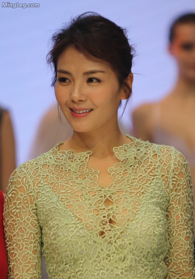 刘涛代言内衣时才秀出美胸(28/30)
