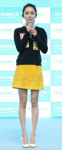 yangmi_baisegaogen (8)