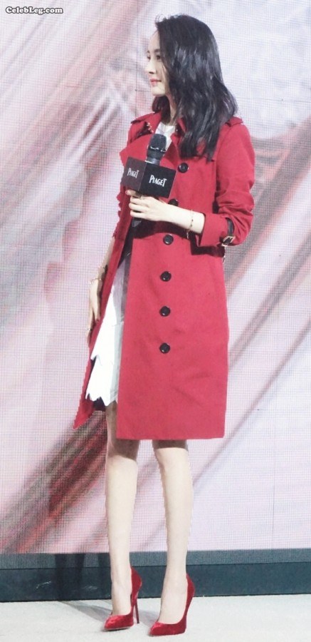 杨幂美腿高跟玉足女人味(1/3)