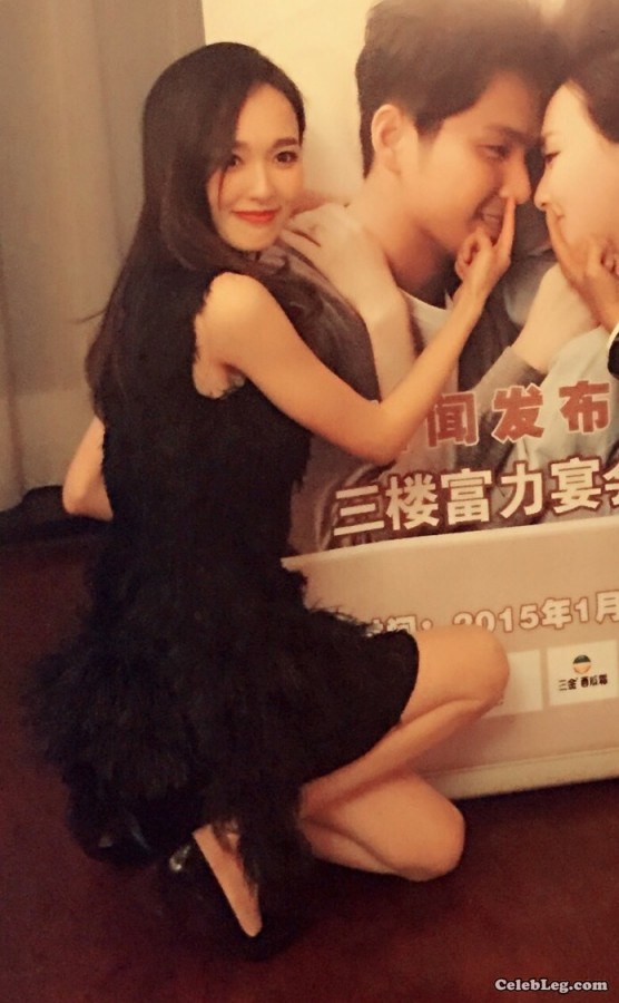 唐嫣目测是穿了很薄的肉丝袜(10/10)