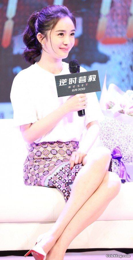 杨幂的高跟脚好美不管臭不臭了(32/81)
