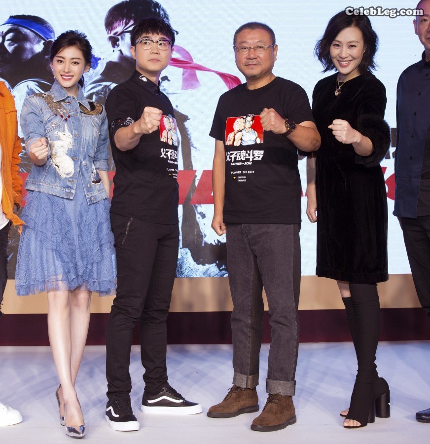 父子魂斗罗什么鬼我就看张天爱的腿(5/5)