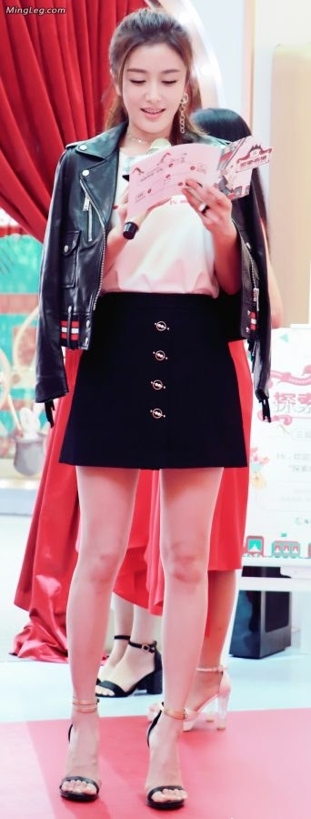 秦岚精致美腿玉足够Lu(4/10)