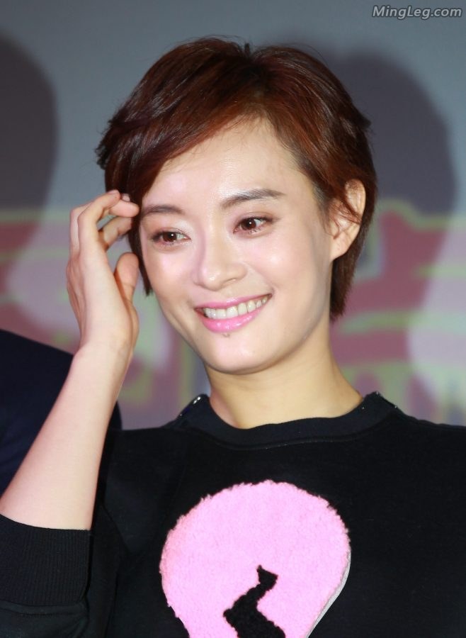 气质女星孙俪高抬腿上台豪气[已更新高清图片](11/14)