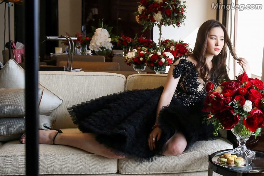  Miss Liu Yifei's sandals are so beautiful [Network Disk](22/24)