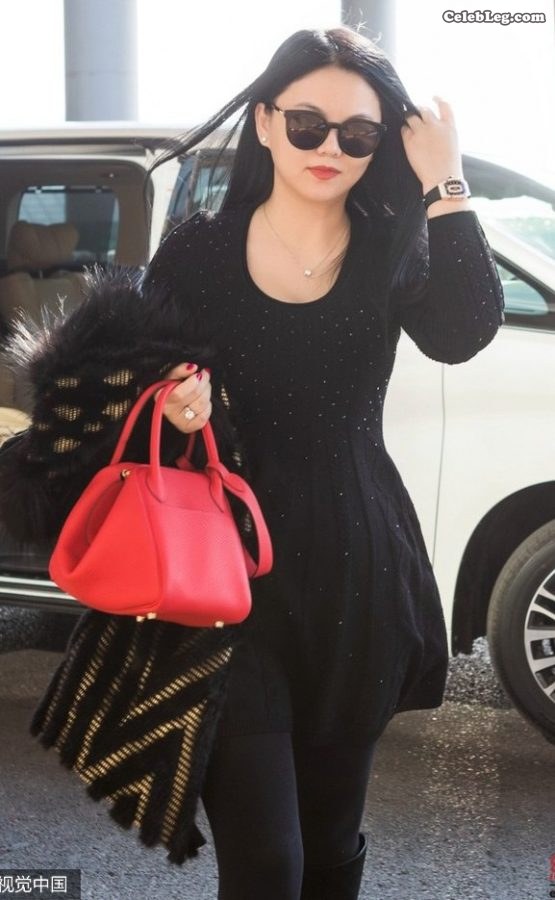 富婆李湘高跟靴子真想和她做一次(3/7)