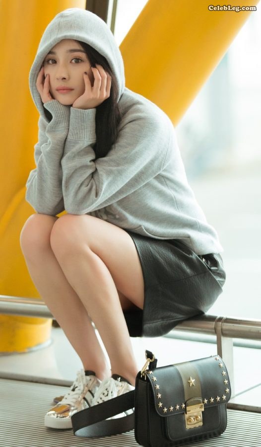 美腿杨幂连帽衫平底鞋似邻家小姐姐(3/9)