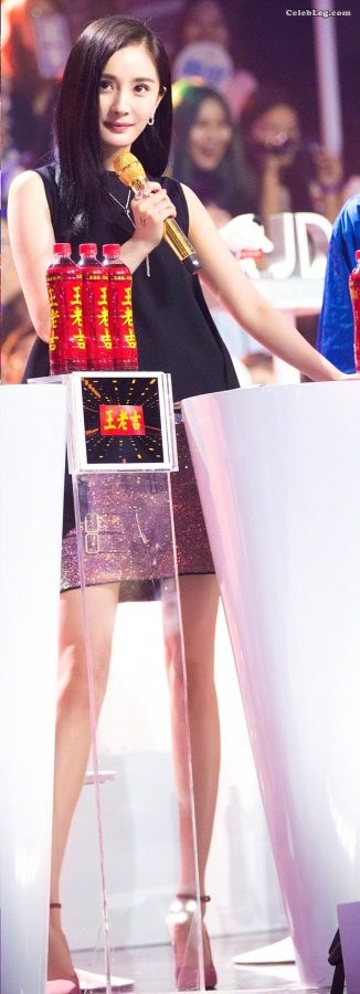 杨幂的腿属于老少皆宜男女通吃(3/11)