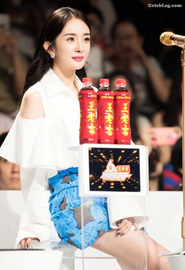 杨幂带透视功能的裙子你们想怎么玩(6/10)