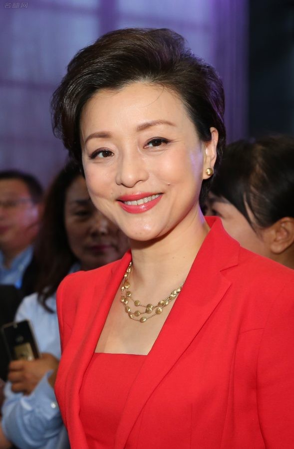 刘嘉玲性感细高跟鞋发上来不时要用，杨澜的肉丝也来助兴(31/58)