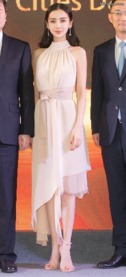 Angelababy天使宝贝的性感高跟小白脚(7/10)