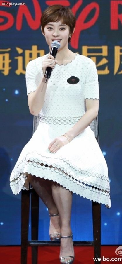 孙俪担任迪士尼形象大使采访她的主持人不错(3/4)