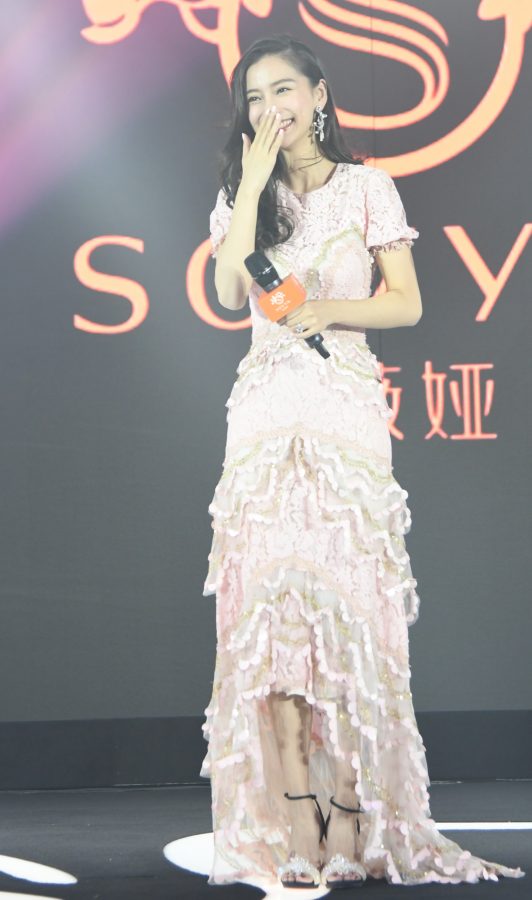 Angelababy婚后（已离异）的玉足感觉更美了(23/26)