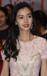 Angelababy婚后（已离异）的玉足感觉更美了